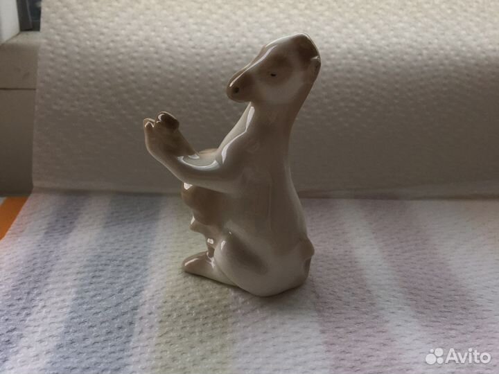 Фарфоровые статуэтки