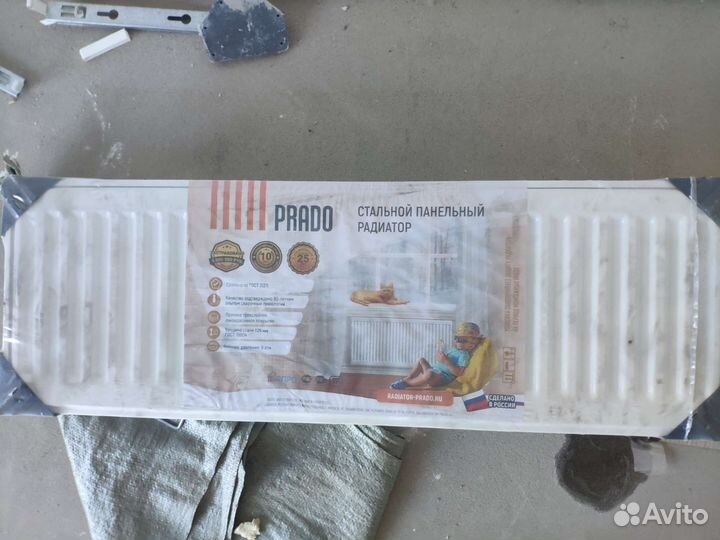 Радиатор prado Universal 33x300x900