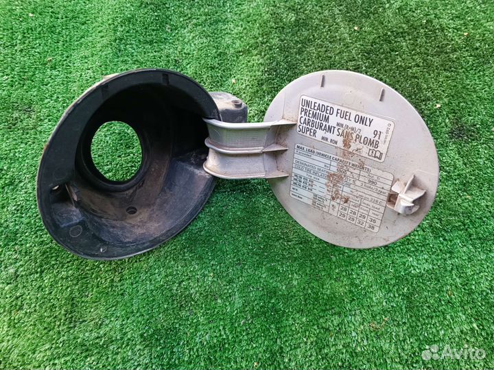 Лючок бензобака Пассат б5