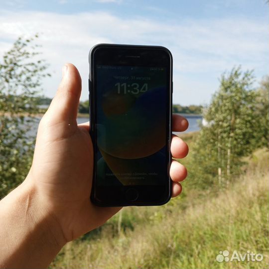 iPhone SE (2020), 64 ГБ