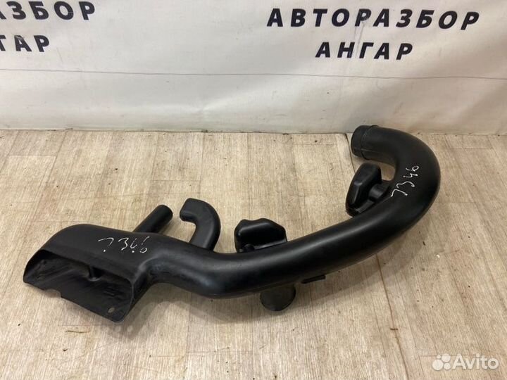 Воздухозаборник Nissan Qashqai J10E HR16DE 2010