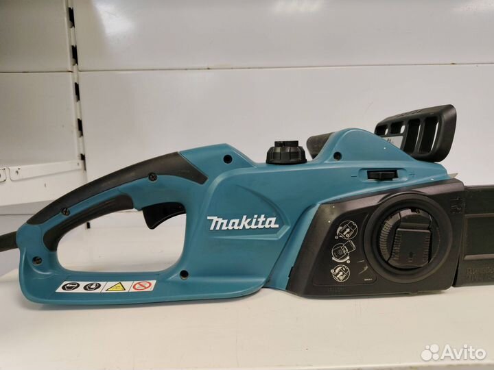 Электрическая цепная пила Makita UC4041A