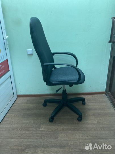 Кресло офисное