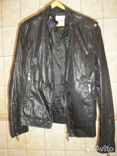 Куртки мужские. разные