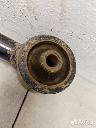 Тяга задняя продольная левая внутренняя