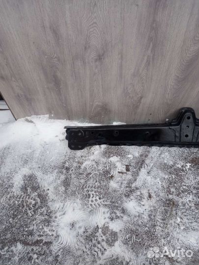 Поперечная балка Toyota RAV4 30