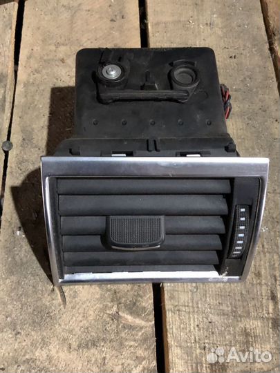 Дефлектор воздуха Audi A8 S8 D3 4E0820952J