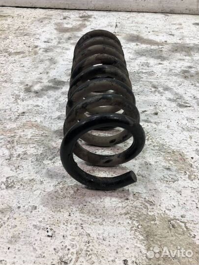 Пружина задняя Мерседес
