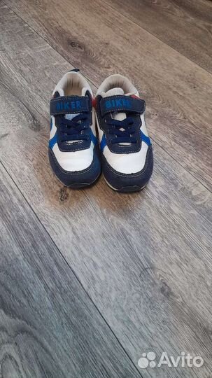 Кроссовки детские