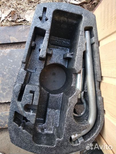 Бокс под домкрат Фольксваген