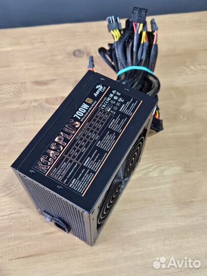Блок питания 700W AeroCool kcas plus