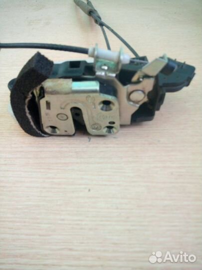 Замок двери передний правый Nissan Almera G-15