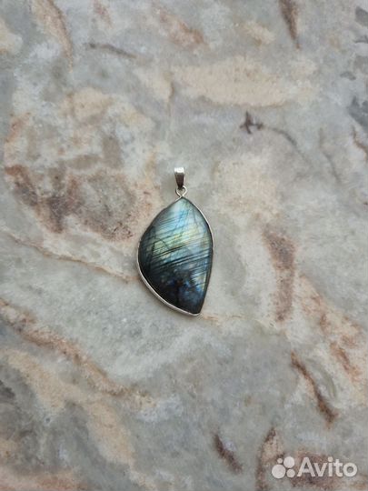 Кулон с лабрадоритом