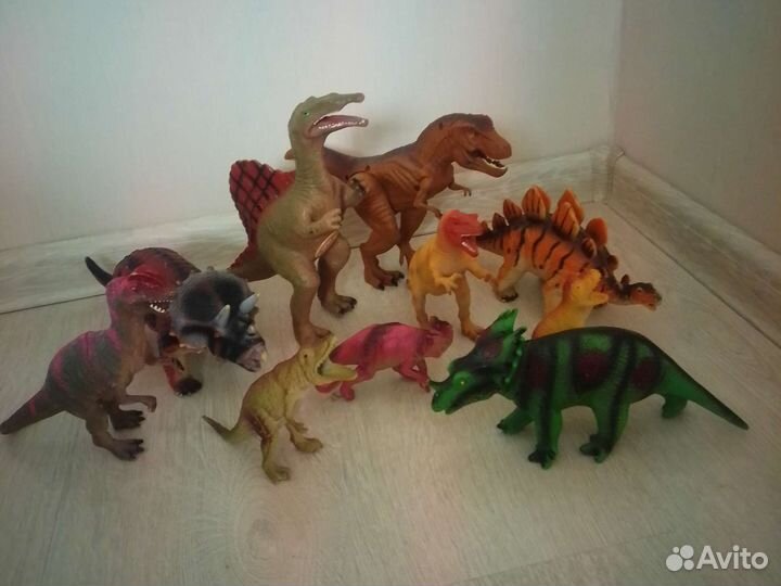 Набор динозавров