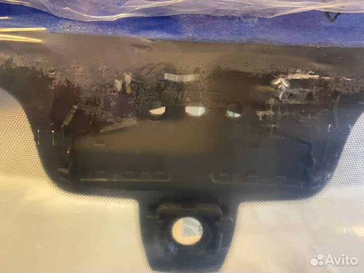 Лобовое стекло BMW X5 G05 2018