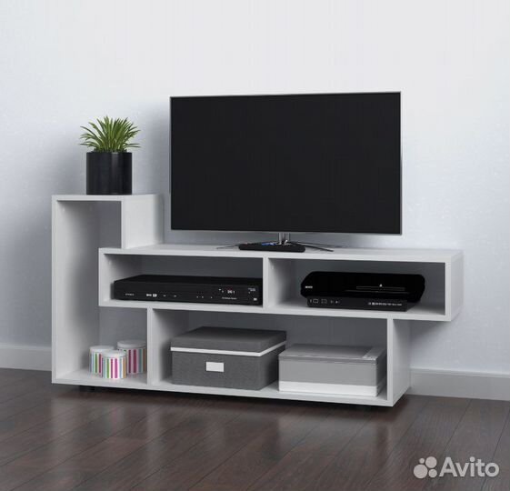 Тумба под телевизор из массива дерева