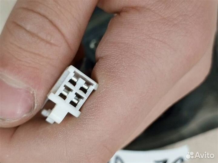 Фонарь задний внутренний левый Toyota Camry XV70