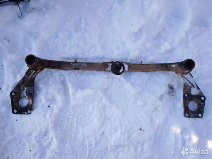 Балка подрадиаторная траверса Volkswagen Passat b5