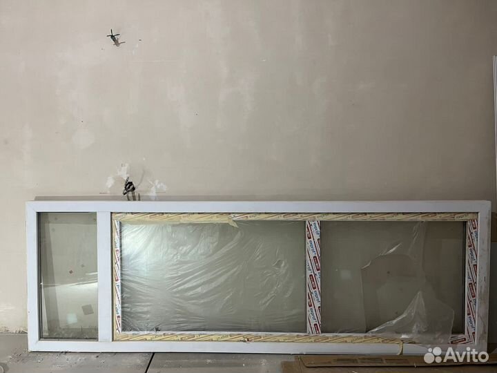 Переходное окно с дверью на балкон