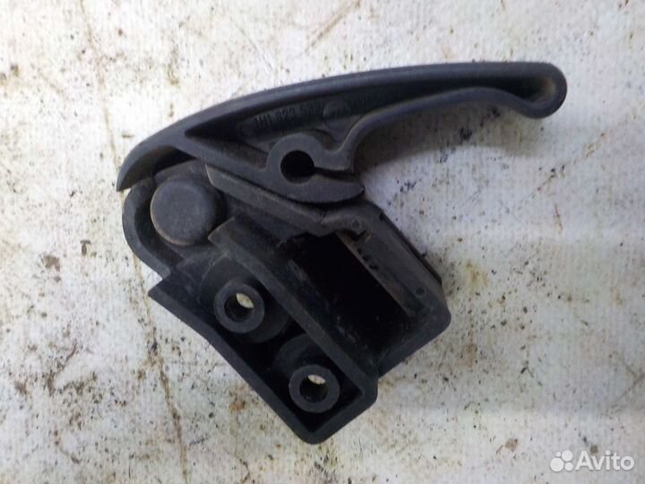 Ручка открывания капота skoda octavia A4