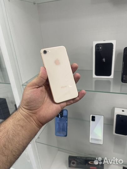 iPhone 8, 64 ГБ