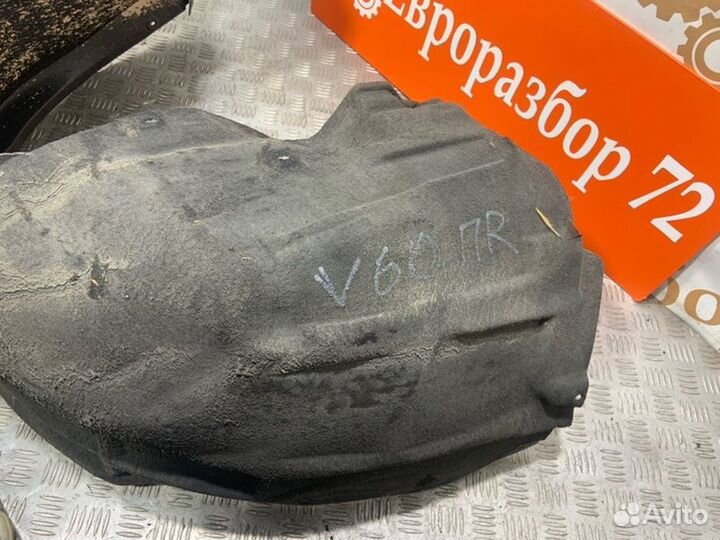 Подкрылок передний правый Volvo S60 FS48