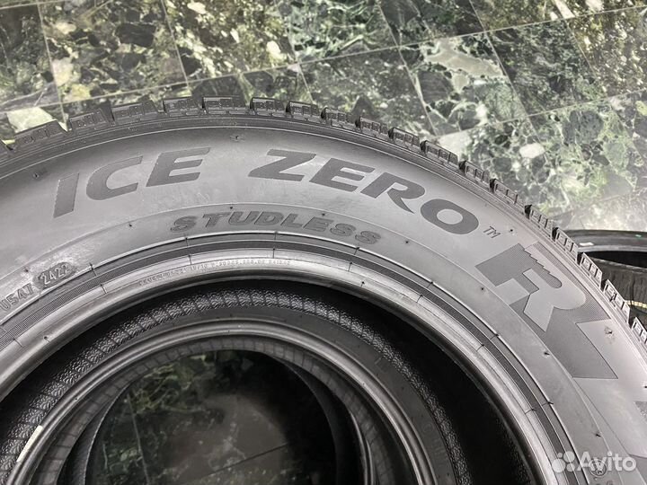 Pirelli Ice Zero FR 215/65 R16 102T