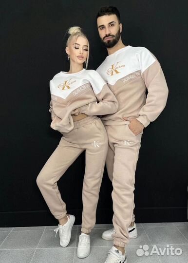 Стильный парный костюм