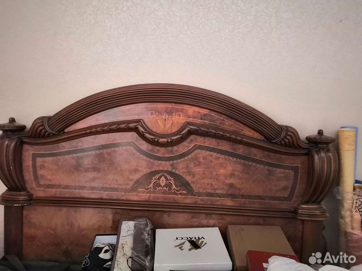 Спальный гарнитур