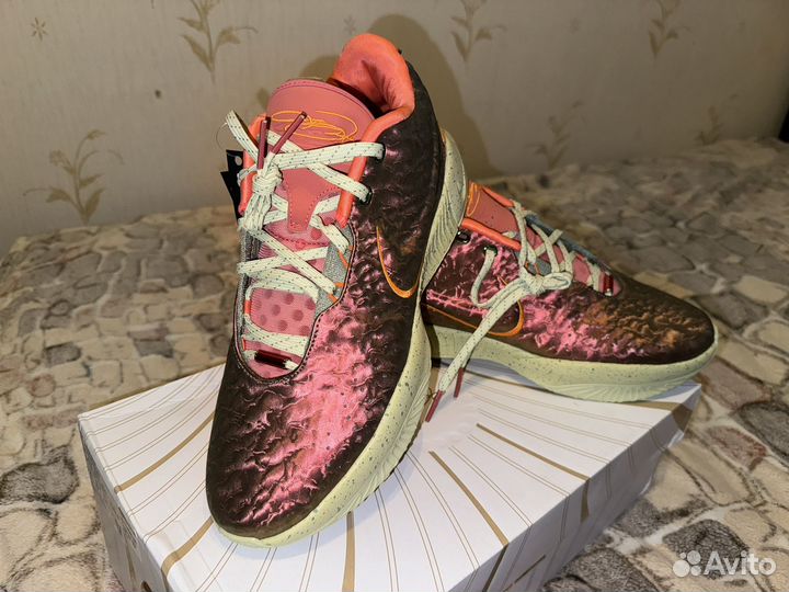 Баскетбольные кроссовки nike lebron XXI US10