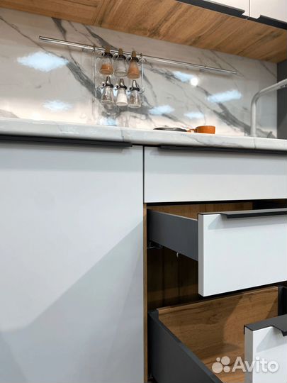 Модульная кухня в наличии