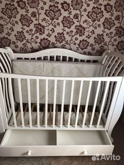 Детская кроватка