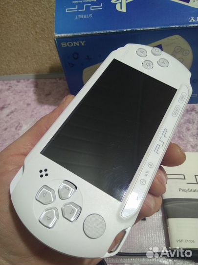 PSP street сн9483 прошита 4 Гб в отличном