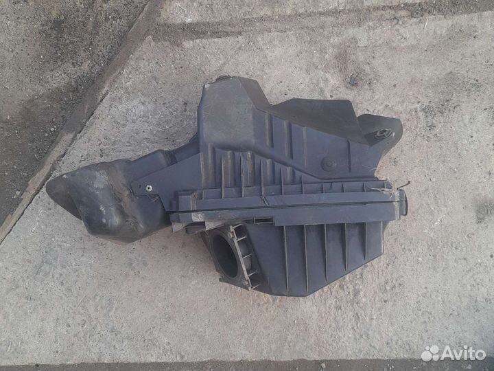 Корпус воздушного фильтра Nissan Almera n16