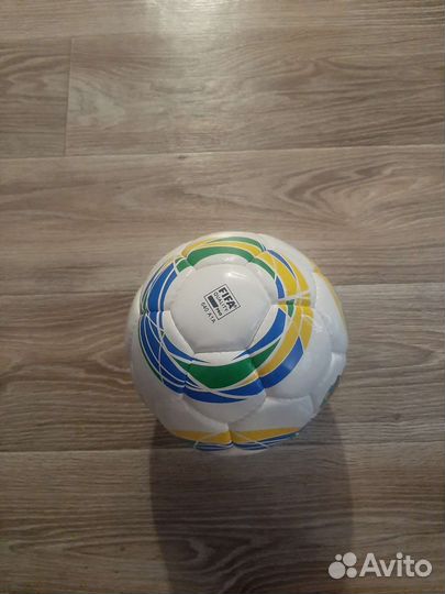 Футзальный мяч