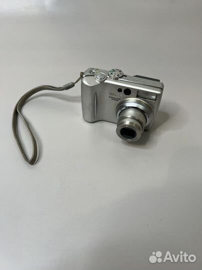 Фотоаппарат Nikon Coolpix 4200