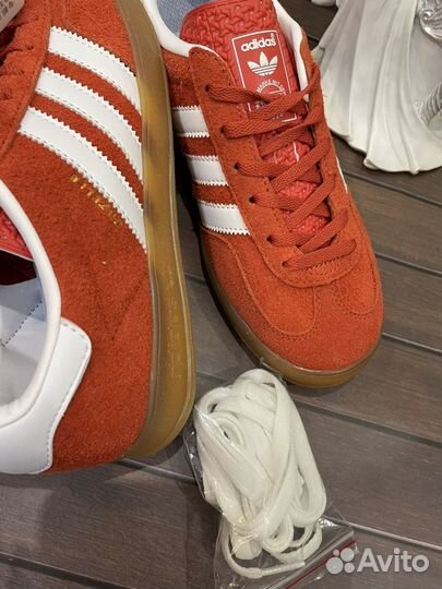 Кроссовки Adidas Gazelle indoor красный