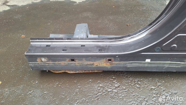 Б/У Порог со стойкой Состояние хорошее, оригинал