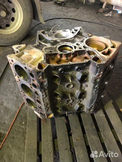 Мерседес Актрос мотор 501 в разборе