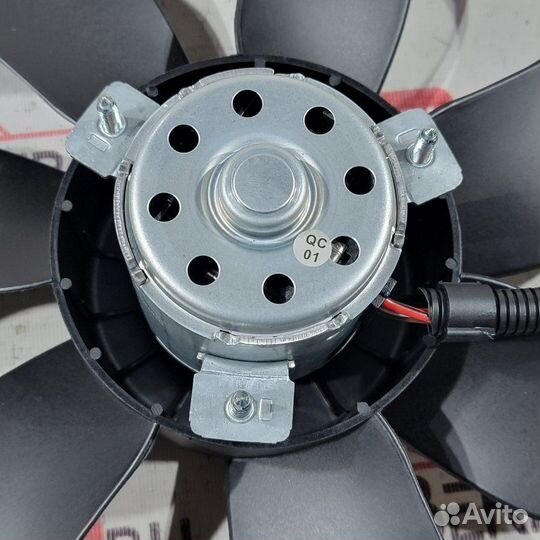 Вентилятор охлаждения радиатора Skoda Octavia A4