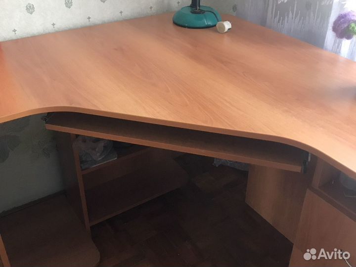 Компьютерный стол