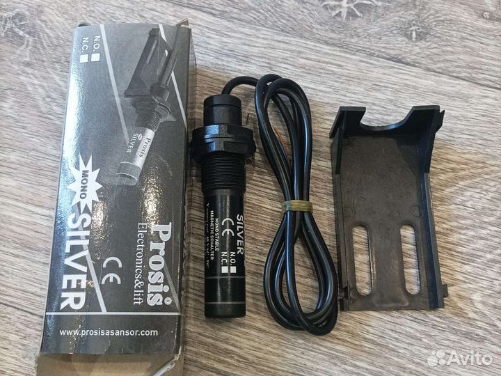 Датчик бистабильный