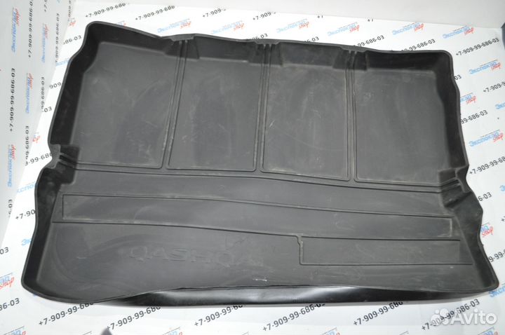 Жесткий поддон в багажник с разделителями J11 / ni