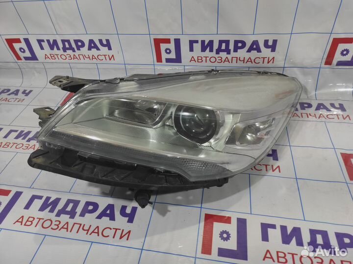 Фара левая Ford Kuga (CBS) CV4413D155AG. Дефекты