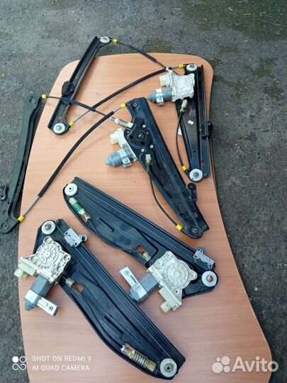 Стеклоподъемник. Правый передний для бмв е 65.66