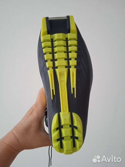 Лыжные ботинки fischer новые р36 пооф. карбон