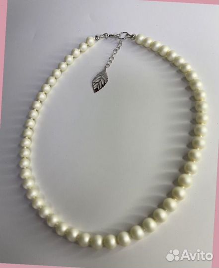 Белые бусы стекло майорка 47 см