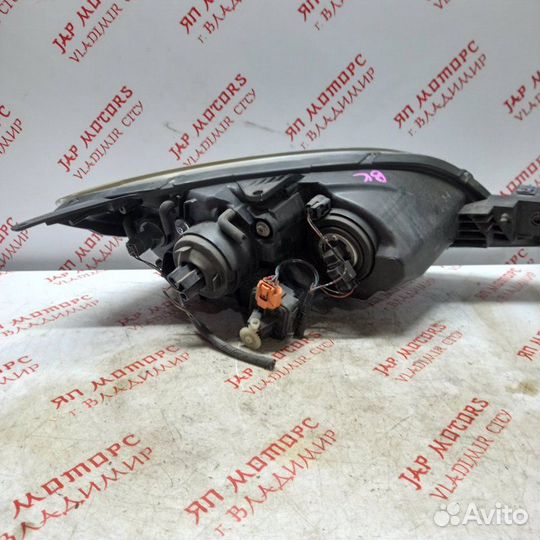 Фара галогеновая передняя левая Mazda 3 BK хэтчбек