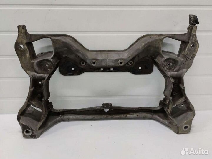 Подрамник Mercedes C W203