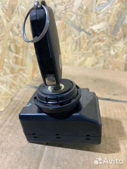 Замок зажигания Volkswagen Touareg 2002-2010